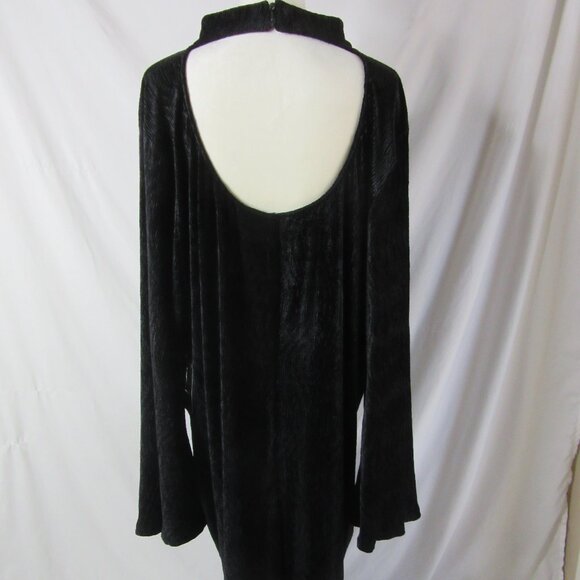 Eloquii Black Velvet Dress Flare Sleeve Textured Keyhole Back Midi Size 28 NWT - Picture 4 of 16